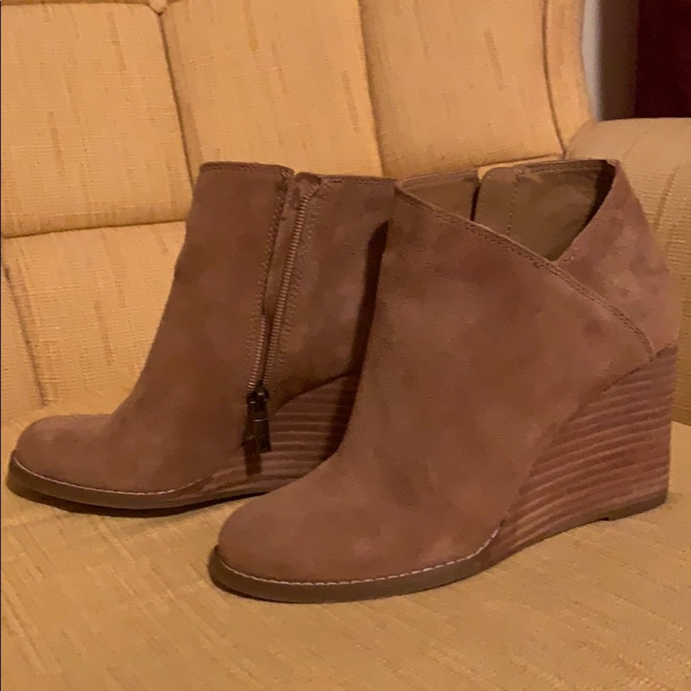 Lucky Brand Yakeena Booties